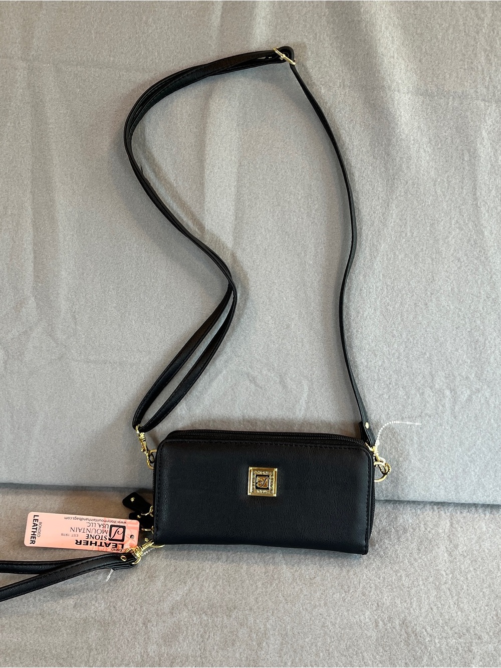 Stone Mountain Accessories Black Crossbody Wallet with Gold Hardware